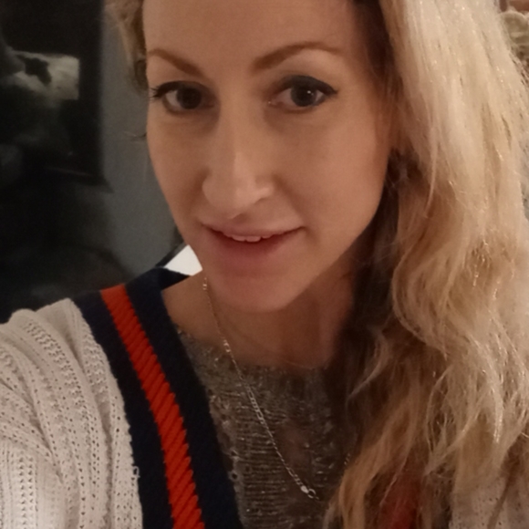 Meet your Posher, Kathryn - Picture 3 of 3